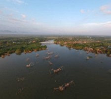 Giant Chines net at Pak-pra canal mouth