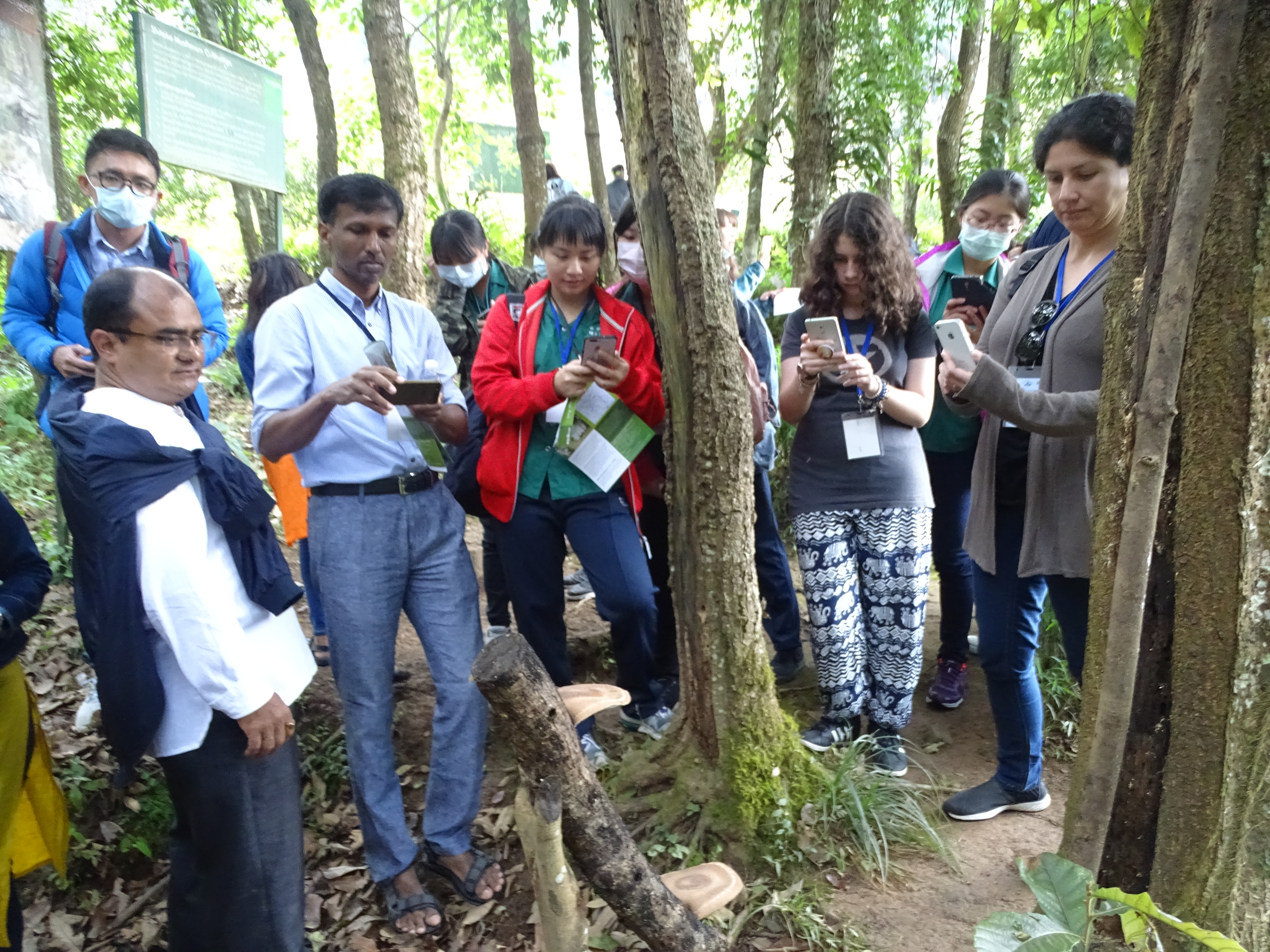 Participants at the 2018 Lake Pokhara Expedition