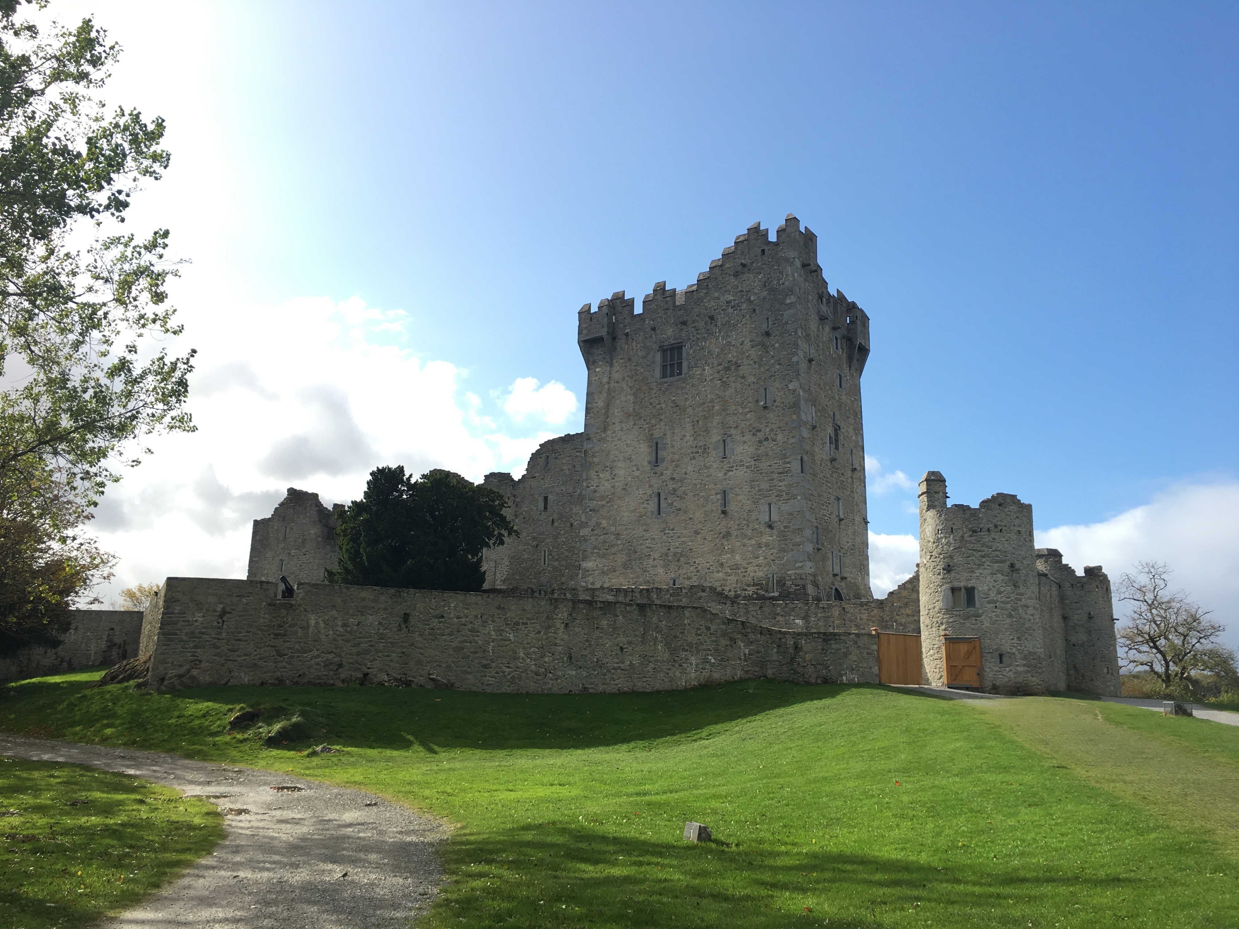 Photo of castle in Ireland