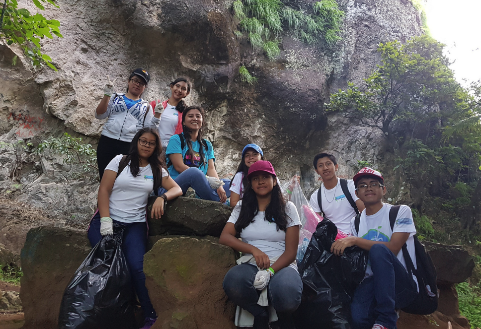 Participants in World Cleanup Day