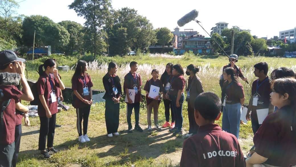 Participants at Lake Fewa, setting up groups and getting ready to collect GLOBE data 