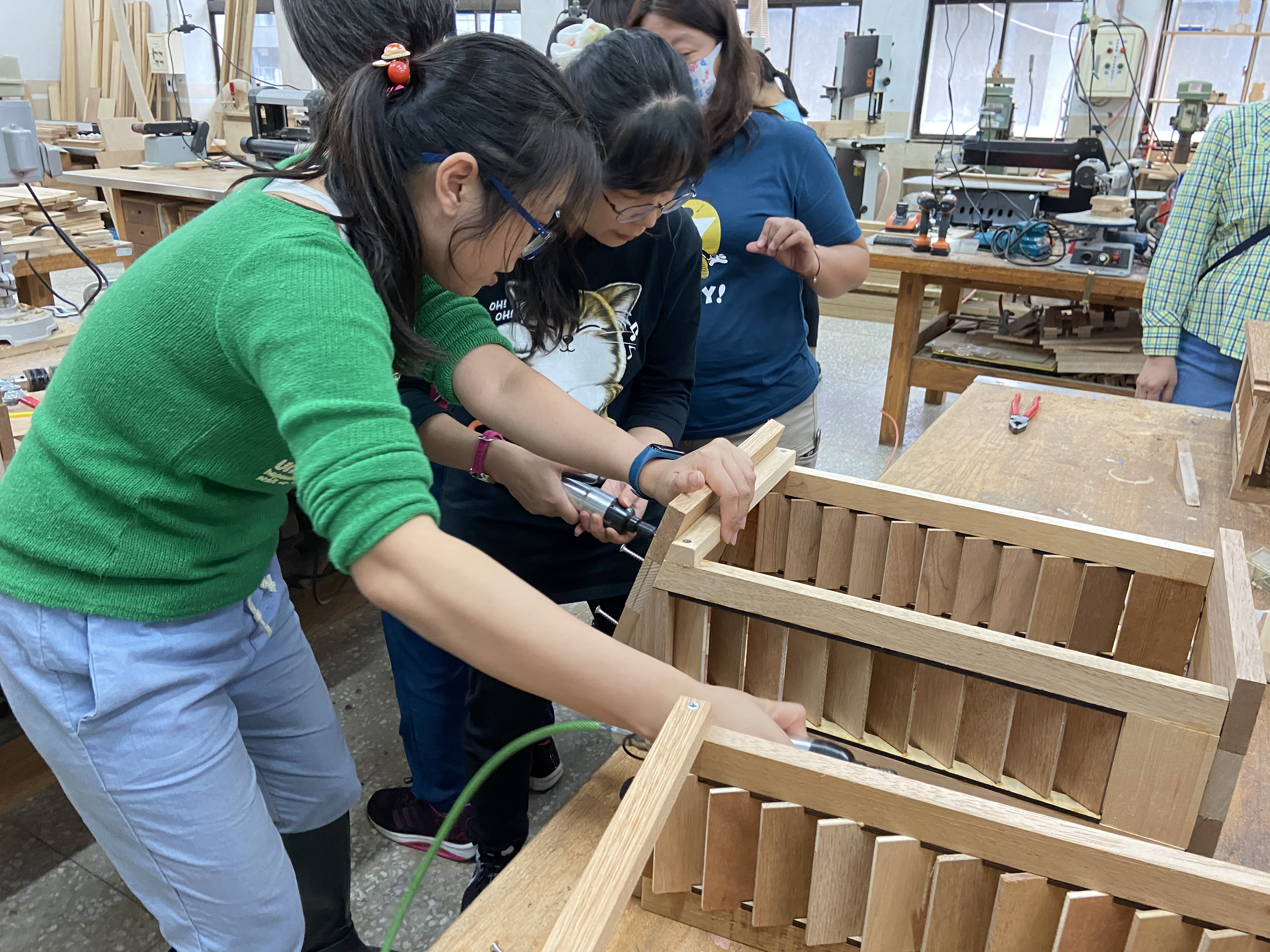 LOBE Taiwan Partnership teachers building an instrument shelter