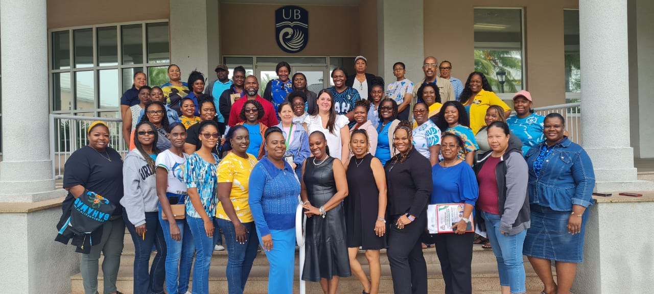 Group photo in front of the University of The Bahamas.