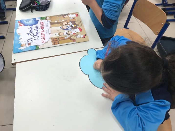 Students, and their work, at the Gozo College Xewkija Primary School (Gozo, Malta) 