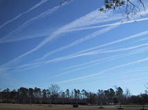 Photo of Multiple Persistent Spreading Contrails