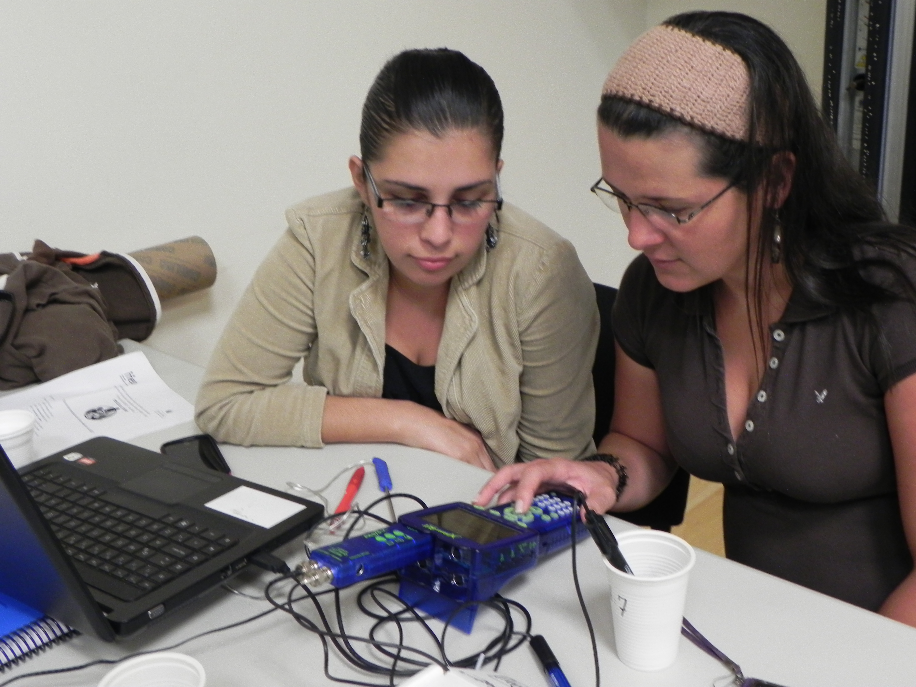 Liceo Gaston Peralta logo